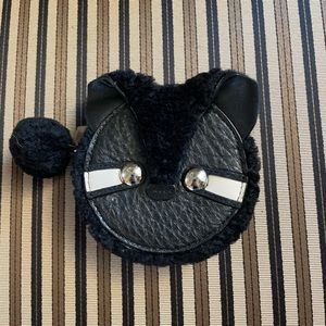 Coach  zip around Raccoon Coin Purse  black 64704 Pebbled Leather & Shearling